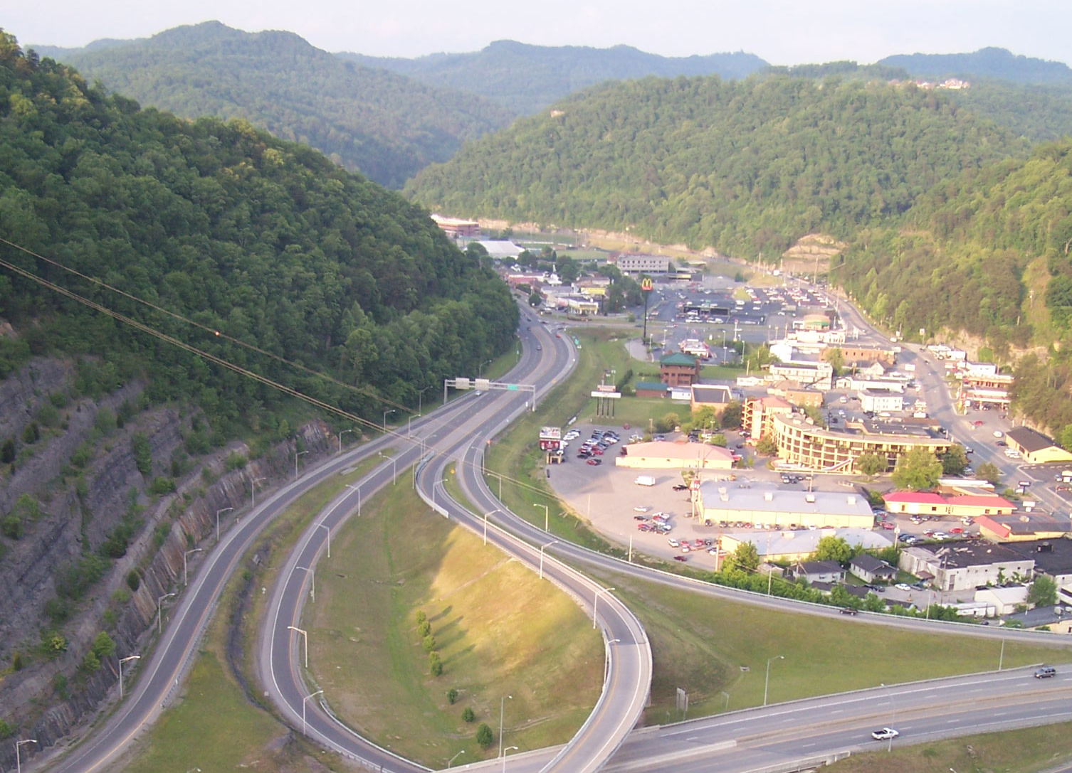 pikeville-scenic-view_16e9538c-ef1c-96da-2f3246b5d7ee86a2